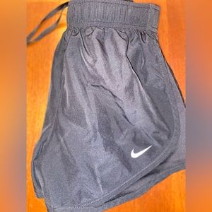 nike shorts black